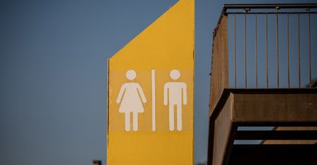Kuriozalny cel ataku Rosjan. "Próbowali zatopić centrum nazizmu"