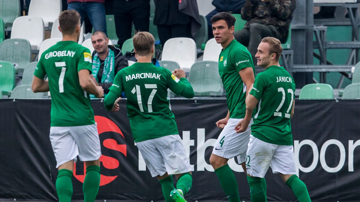 Materiały prasowe / Adam Ciereszko / Na zdjęciu: piłkarze Warty Poznań