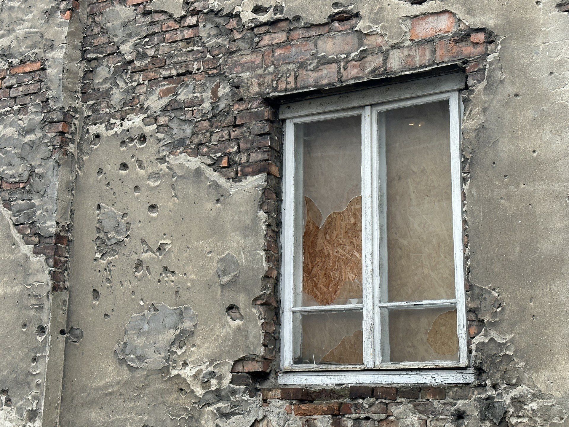 Budynek przy Świętosławskiej 33