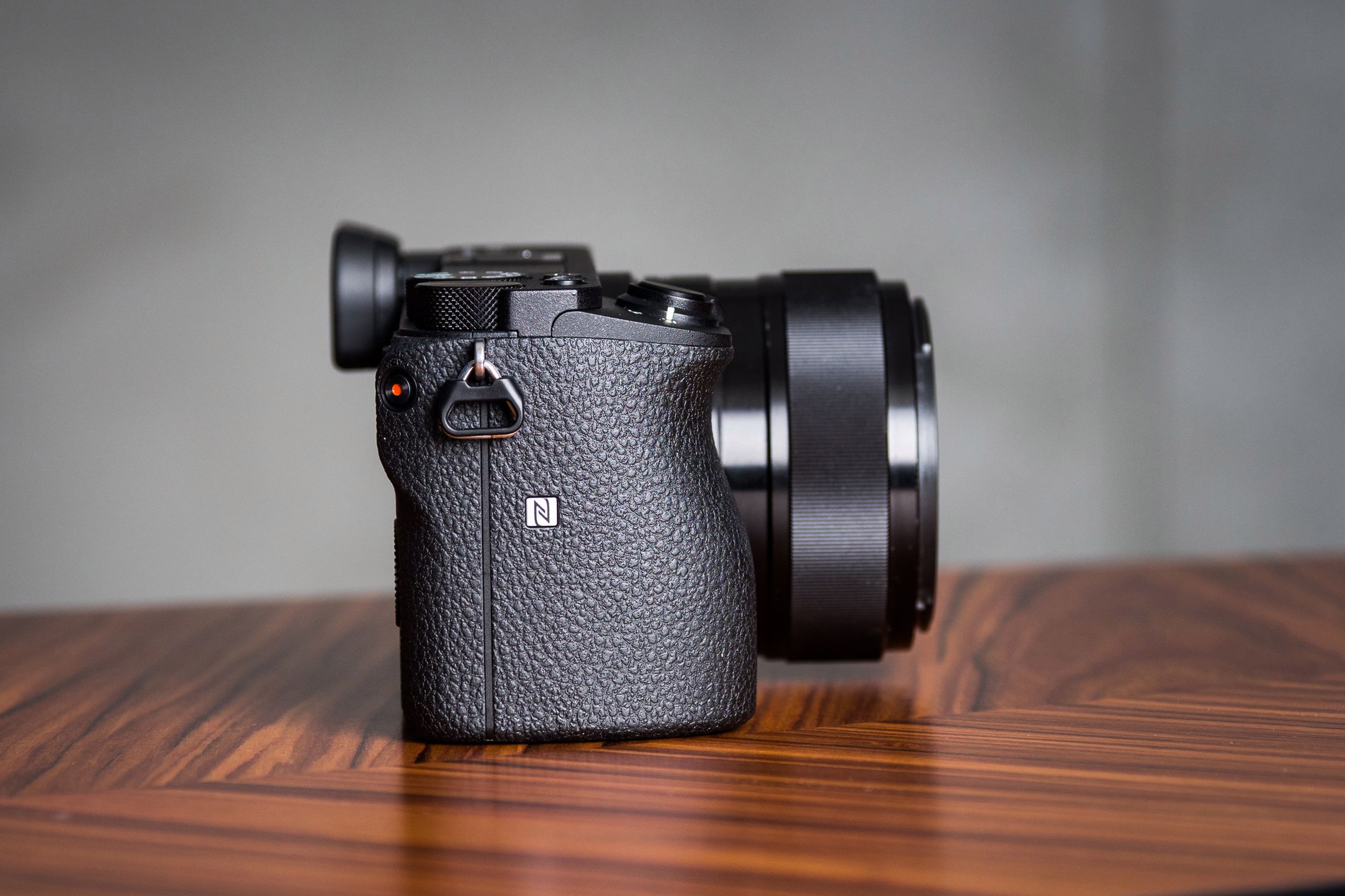 Sony A6500 - topowy bezlusterkowiec pełen sprzeczności [test] 3