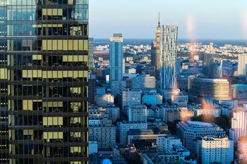 Giganci stawiają na Warszawę, ale Mazowsze żyje także poza stolicą