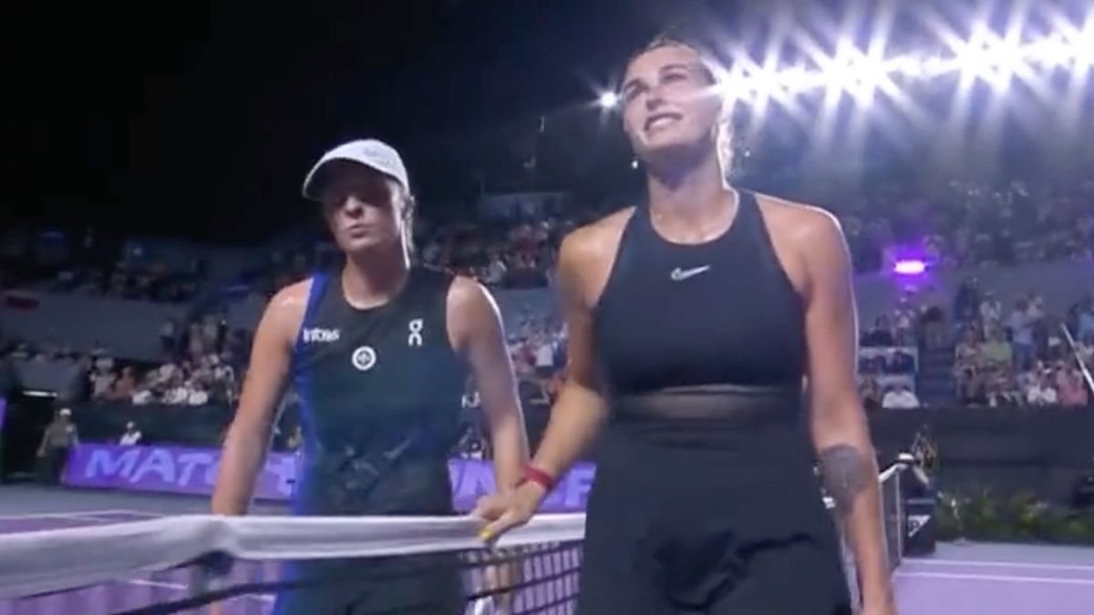Twitter / WTA / Na zdjęciu: Iga Świątek i Aryna Sabalenka