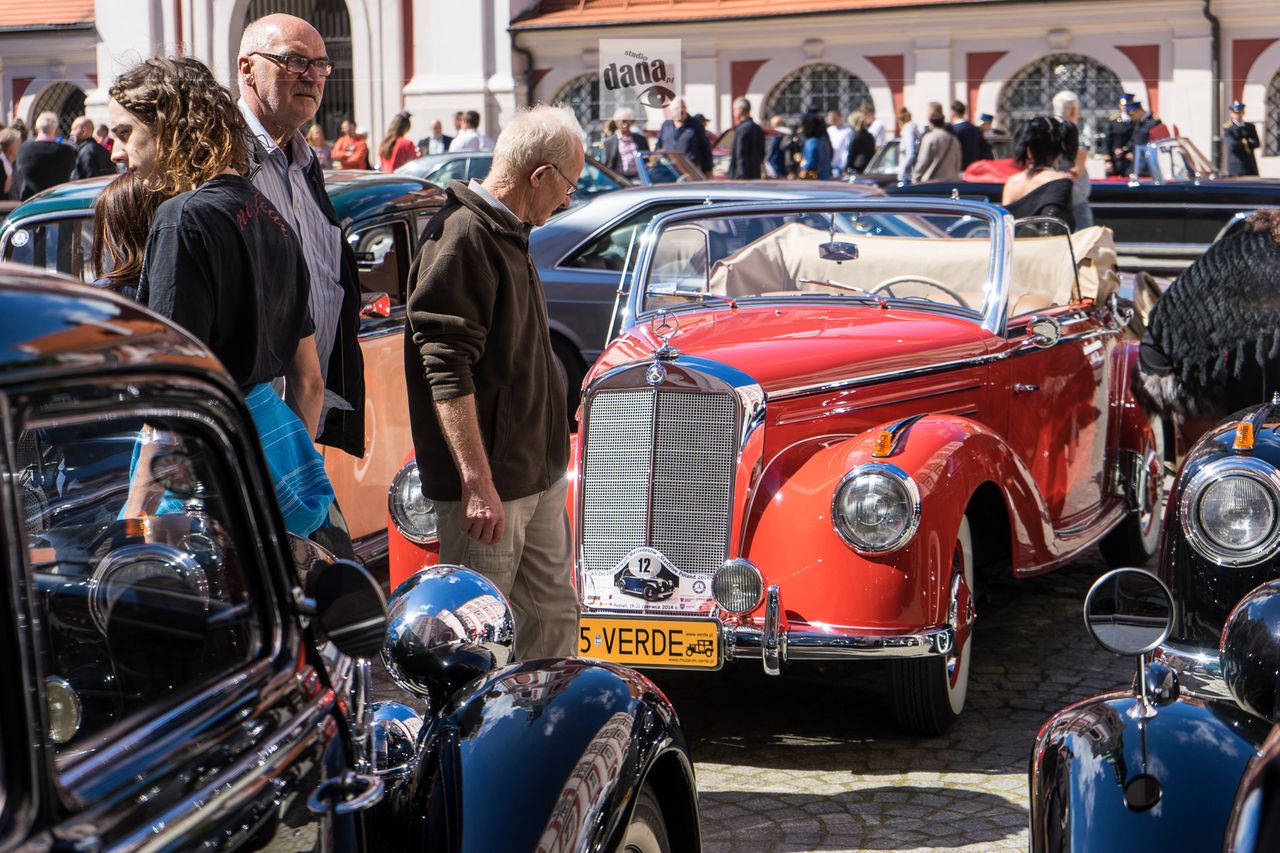 Mercedes W187 220 Cabriolet