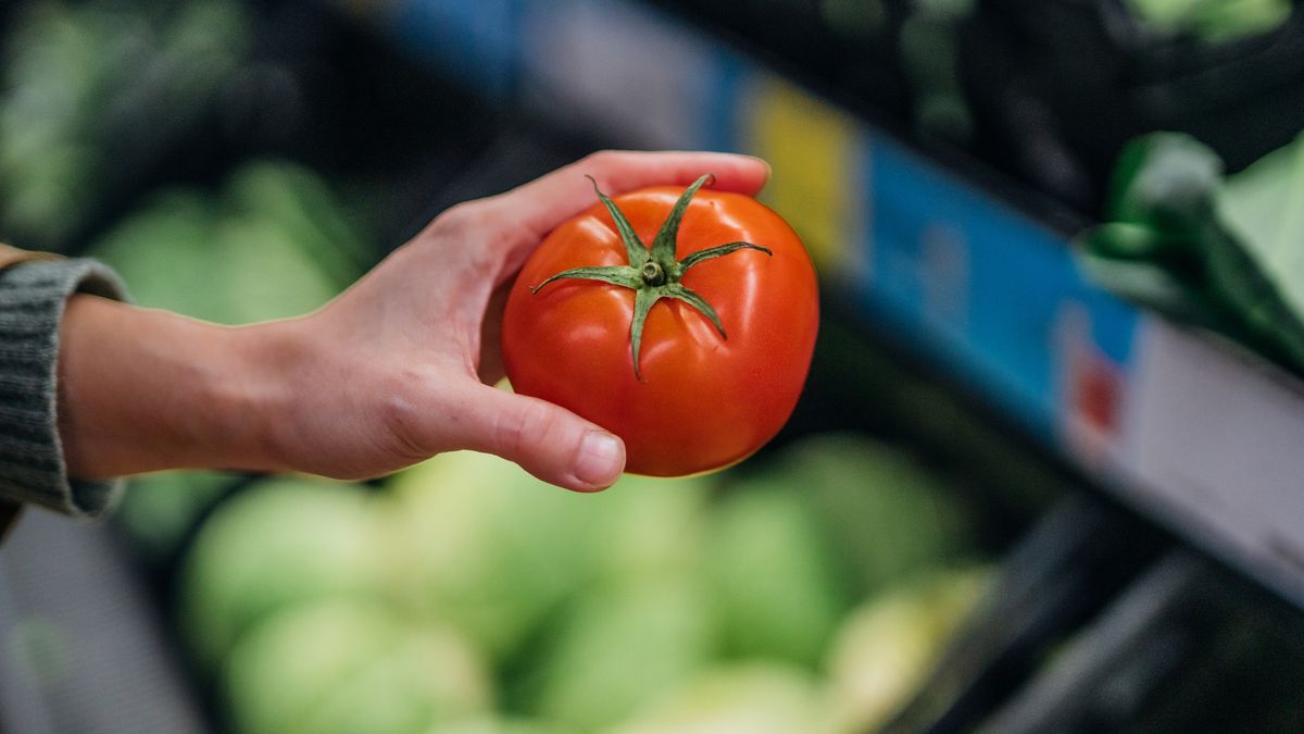 Shopping For Fresh Vegetables In Supermarket
Close-up shot of female hand choosing fresh tomato in store. Grocery shopping routine. Healthy eating and vegetarian lifestyles.
Oscar Wong