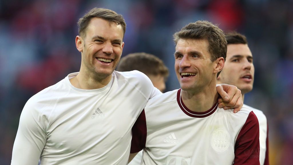 Manuel Neuer (z lewej) i Thomas Mueller