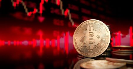 Kurs Bitcoin pikuje. Granica paniki przekroczona