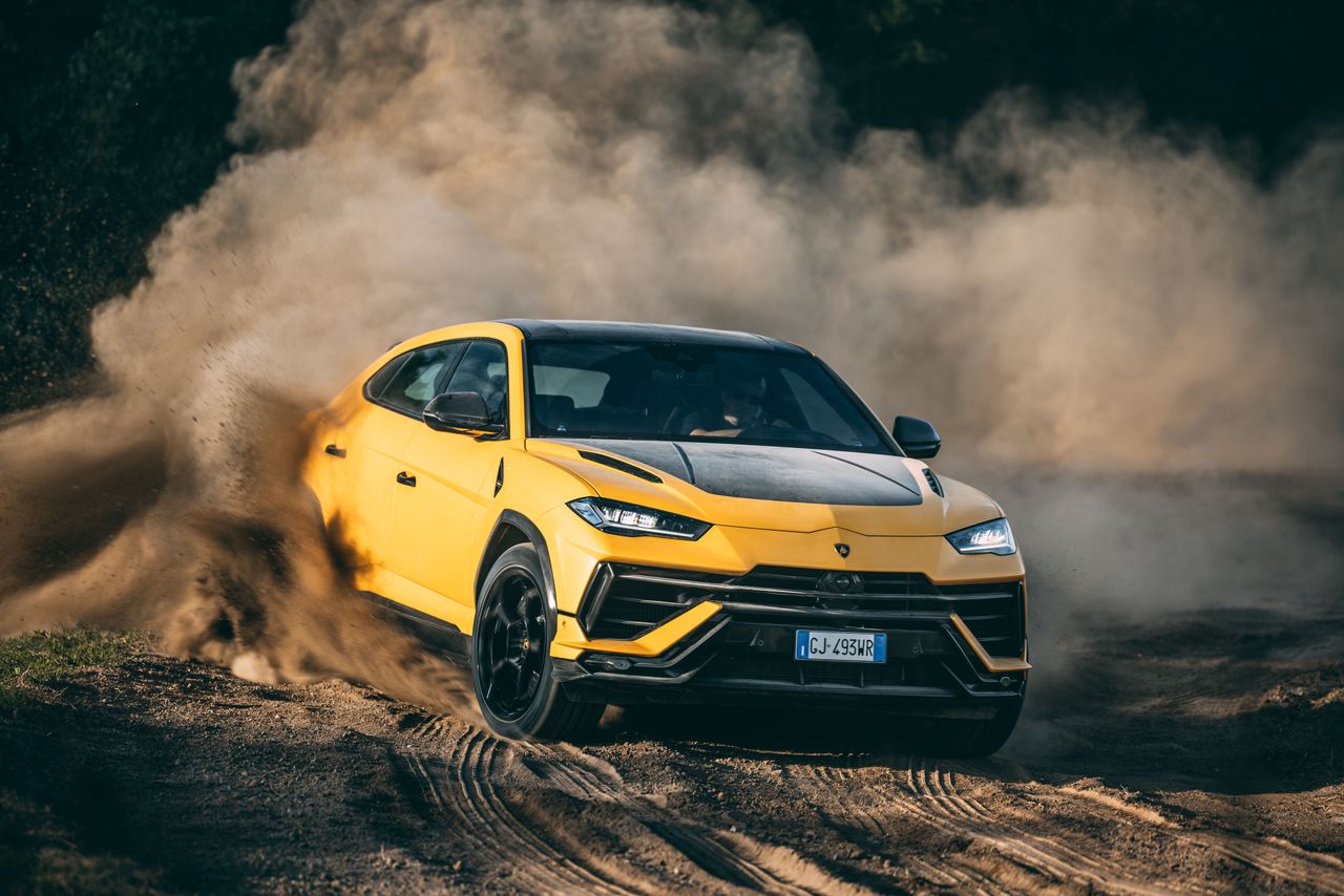 Lamborghini Urus będzie hybrydą plug-in. Zwykłe V8 odejdzie do lamusa