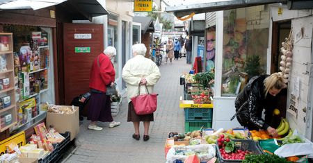 Ceny warzyw i owoców. "Bazar rządzi się swoimi prawami. To gra w ruletkę"
