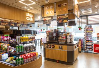 Orlen szuka producenta napojów w puszce. Sprzedawać go chce pod marką własną