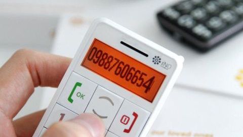 iNo CP09 – telefon dla dziadków i dzieciaków 1