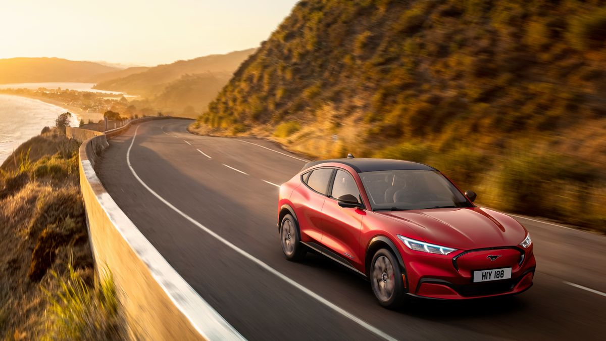 Ford Mustang Mach-E z polskimi cenami.