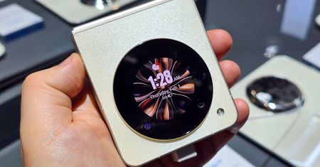 Widziałem najtańszy składany smartfon na świecie. To może być hit