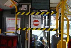 Warszawa. Z pojazdów transportu publicznego zniknęła strefa buforowa