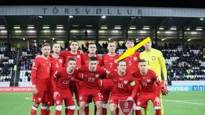 Od początku meczu coś nie grało. Przypatrz się koszulce Milika