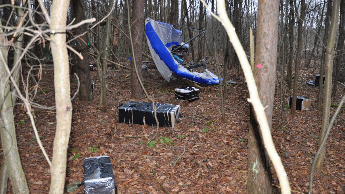 Obywatela Ukrainy przy użyciu motolotni przemycał do Polski papierosy.