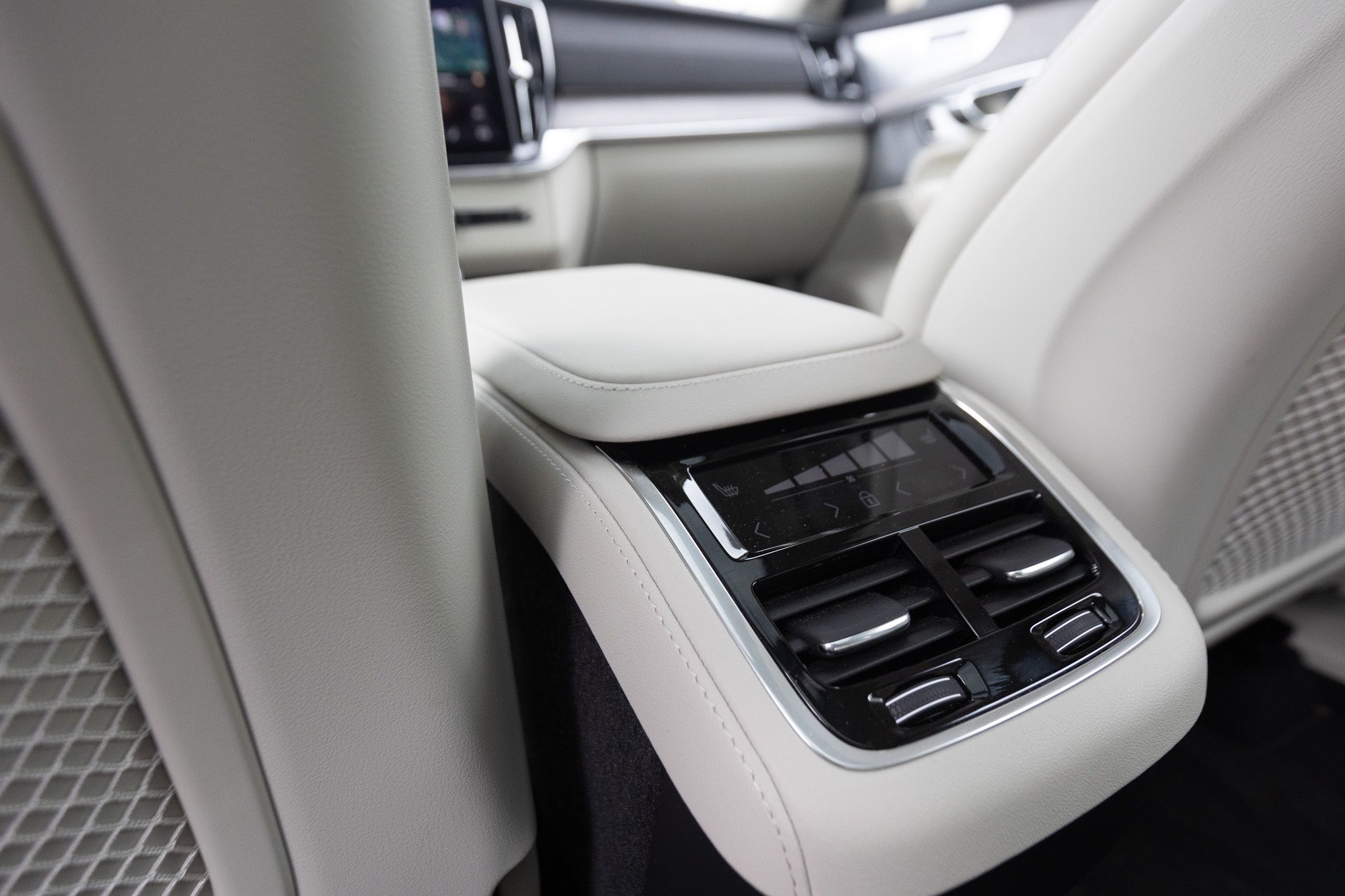 Testy Volvo CX90