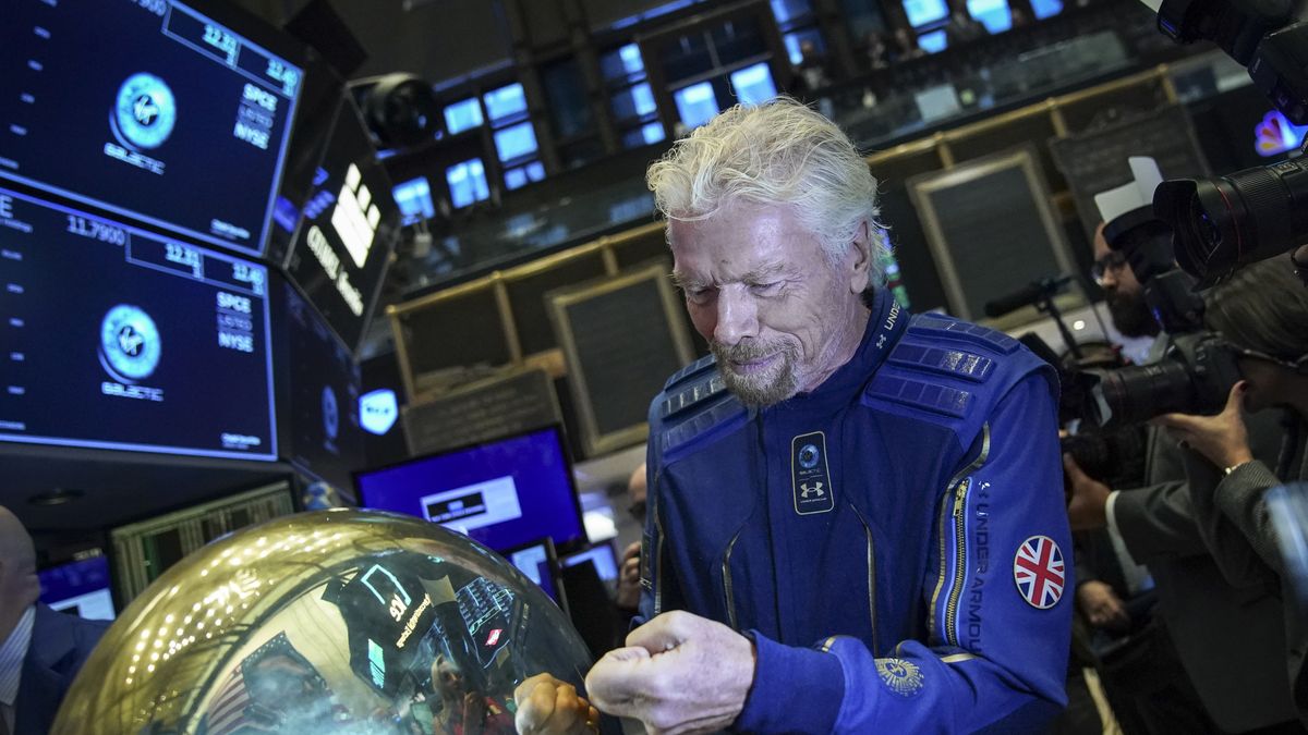 NEW YORK, NY - OCTOBER 28:  Sir Richard Branson, Founder of Virgin Galactic, arrives on the floor of the New York Stock Exchange (NYSE) before ringing a ceremonial bell to promote the first day of trading of Virgin Galactic Holdings shares on October 28, 2019 in New York City. Virgin Galactic Holdings became the first space-tourism company to go public as it began trading on Monday with a market value of about $1 billion. (Photo by Drew Angerer/Getty Images)