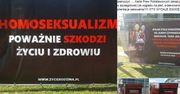Mieszkańcy Opoczna oburzeni wystawą "Homoseksualizm = wczesna śmierć"