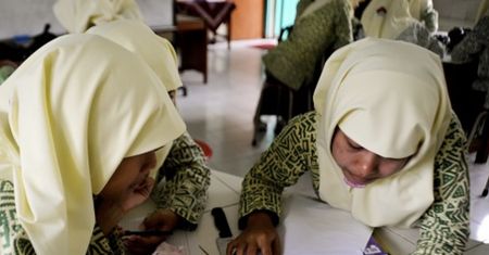 Kara śmierci dla islamskiego nauczyciela. Zgwałcił 13 uczennic