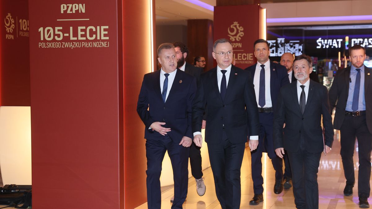 Andrzej Duda Cezary Kulesza
Leszek Szyma�ski
105-lecia Zwi�zku, Mi�dzynarodowa konferencja, pi�ka no�na, PZPN