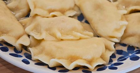 Pierogi ruskie nie mają szans. Z tym farszem są prawdziwą ucztą dla podniebienia