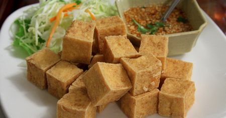 Tofu smażone z dodatkiem siarczanu wapnia
