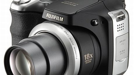 Fuji FinePixS8100fd - niebanalny kompakt 1
