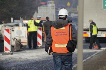 Zaległe pensje. W grze miliony. PIP pokazała liczby