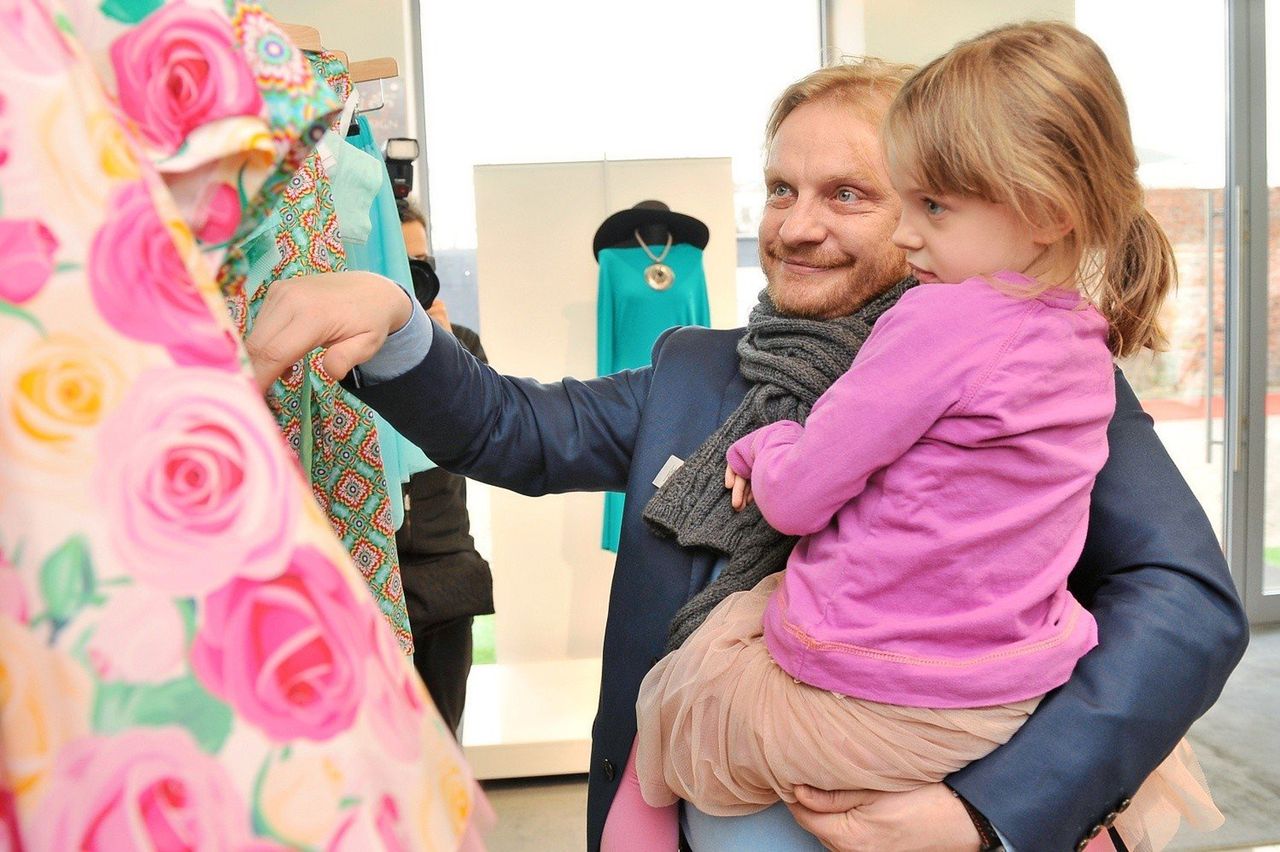 Walduś ze "Świata według Kiepskich" - oto jego aktualne zdjęcia. Aktora pochłania ojcostwo