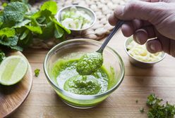 Miętowy chutney – jak przygotować orzeźwiający sos?