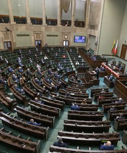 Stan wyjątkowy. Premier grzmi w Sejmie: "Festiwal żenady"