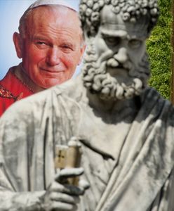Dekanonizacji nie będzie, ale poważna dyskusja powinna się odbyć [OPINIA]