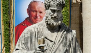 Dekanonizacji nie będzie, ale poważna dyskusja powinna się odbyć [OPINIA]