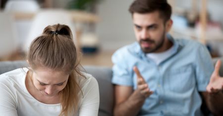 Czym przejawia się przemoc psychiczna w małżeństwie? Poznaj przyczyny i skutki znęcania psychicznego