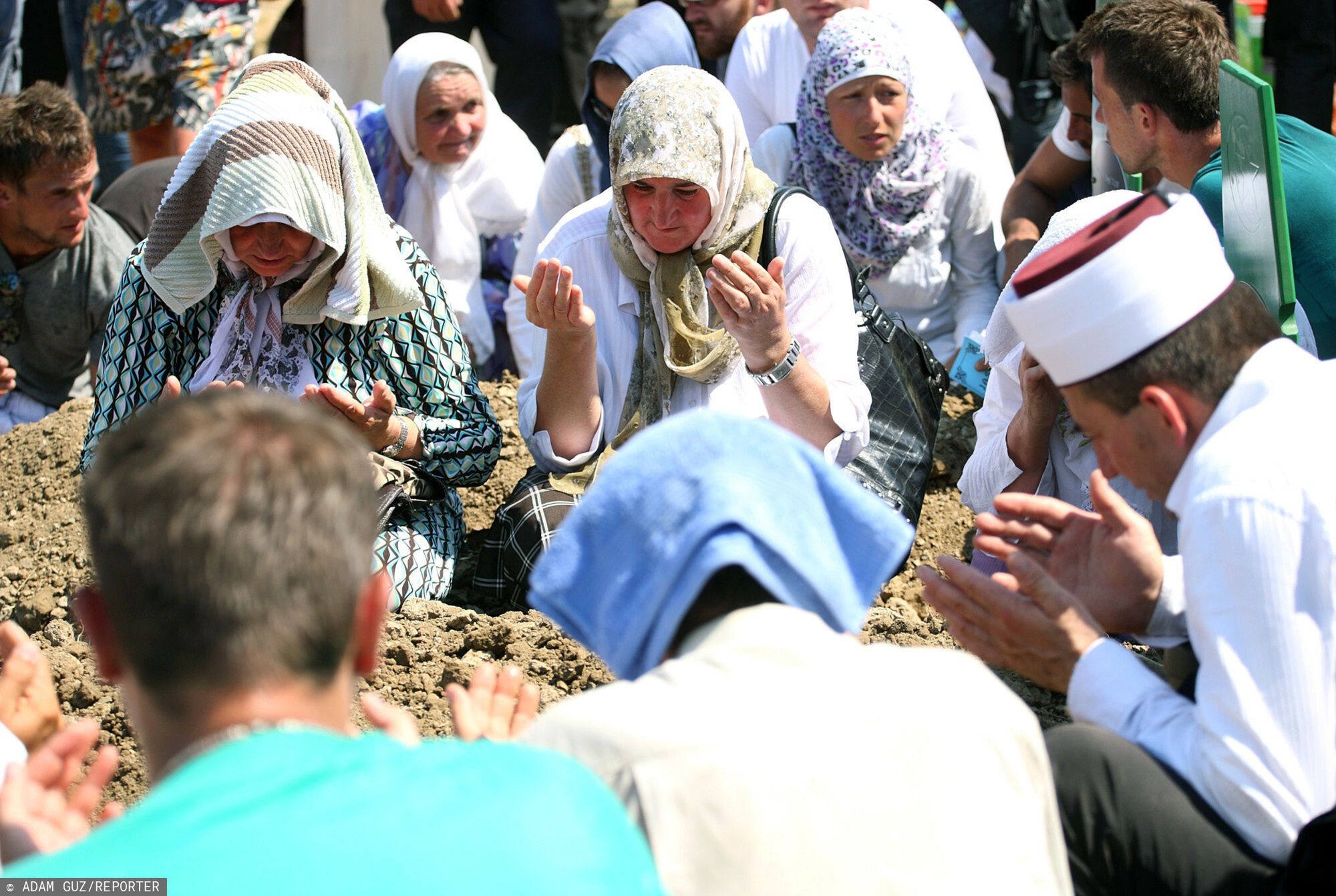 Potoczari. Obchody 17. rocznicy masakry w Srebrenicy 