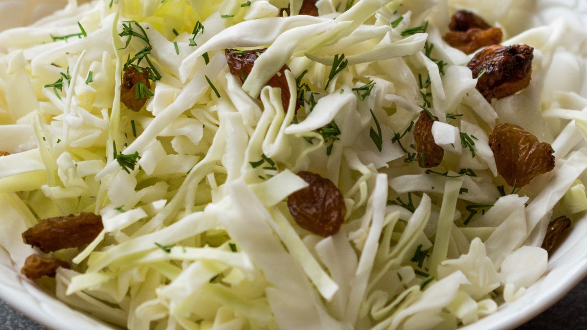 Nietypowy dodatek do kiszonej kapusty