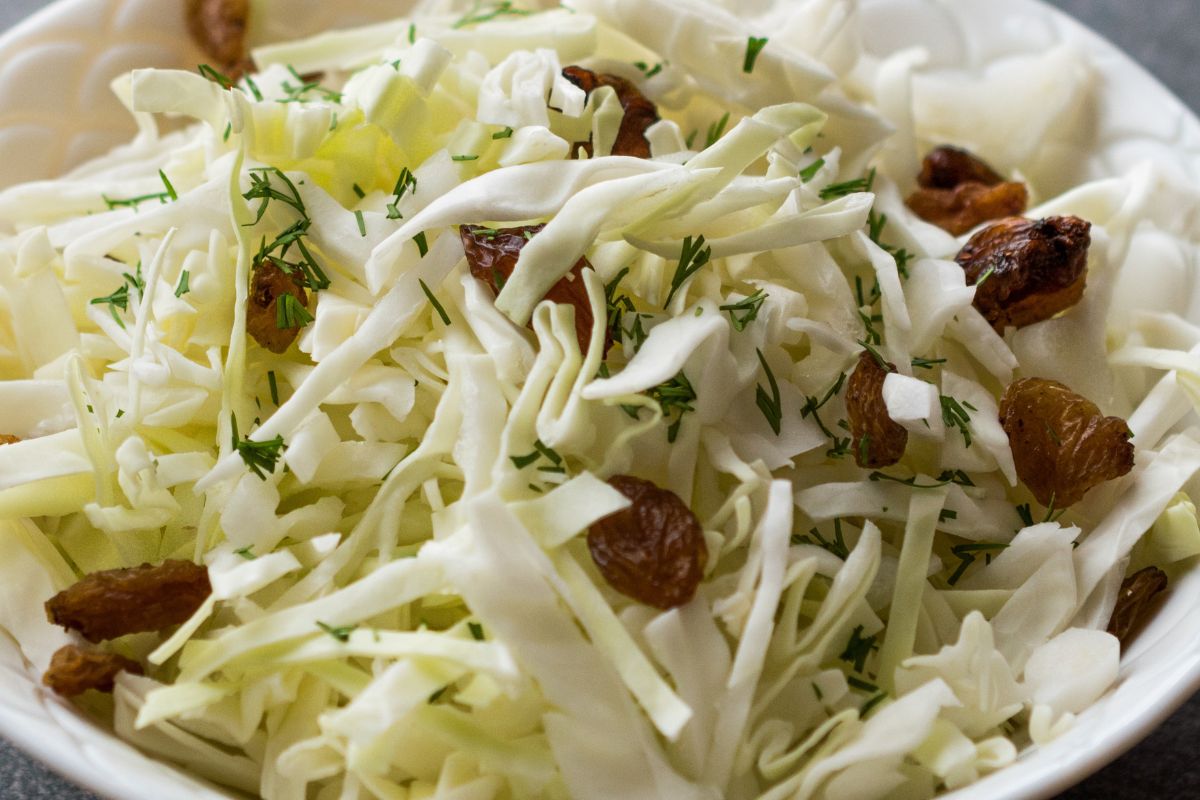 Nietypowy dodatek do kiszonej kapusty