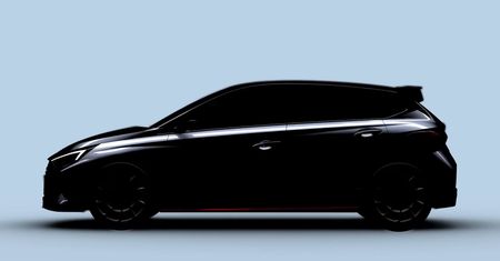 Hyundai uchyla rąbka tajemnicy. Pokazuje zarys i20 N na filmie