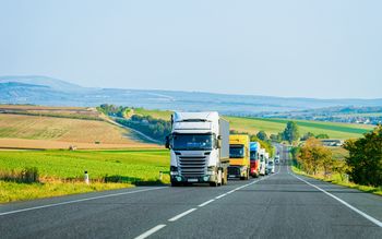 Ile kosztuje prawo jazdy na ciężarówkę i z czego składa się kurs?