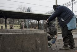 Miliarder został bezdomnym. Znaleźli go na dworcu