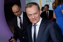 Rząd zamiata dług pod dywan