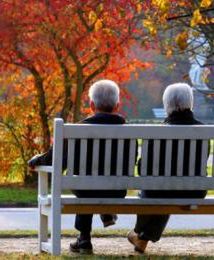 Emeryci i ich opiekunowie, do jakiej pomocy mają prawo
