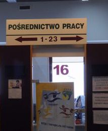 Urząd Pracy dwukrotnie odmówił mu dofinansowania. Sąd uznał, że urząd nie miał prawa