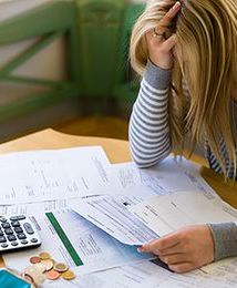 MPiPS: po przekroczeniu progu dochodowego rodziny nie stracą zasiłków