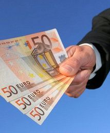 Euro na rocznych minimach