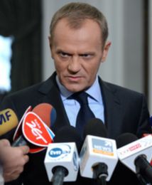 Tusk o wypłacie zawieszonych emerytur: błędy trzeba naprawiać
