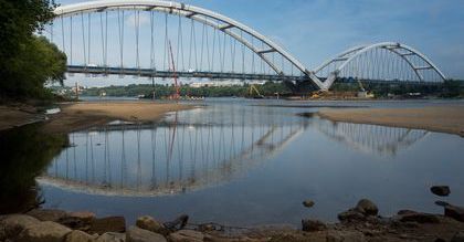 Nowy most połączył brzegi Wisły