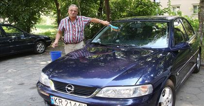 Absurd! Za mycie samochodu trafił przed sąd
