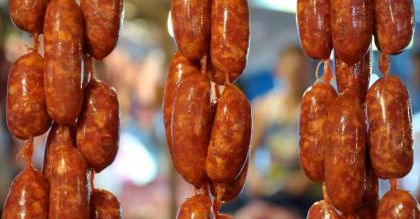 Niemcy: 338 mln euro kary za zmowę cenową producentów kiełbas