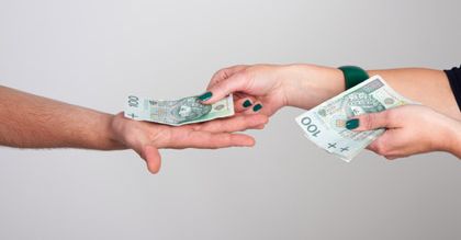 Darowizna w ratach? Pilnuj terminów rozliczenia się z fiskusem!